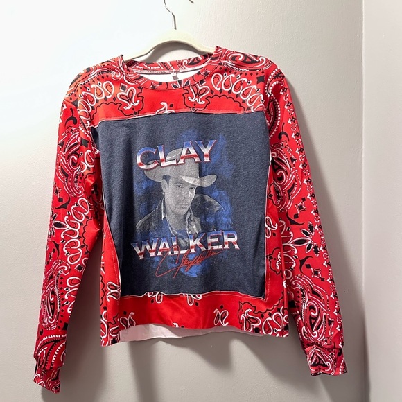 Clay walker sweatshirt upcycle bandana pattern red - Picture 7 of 7